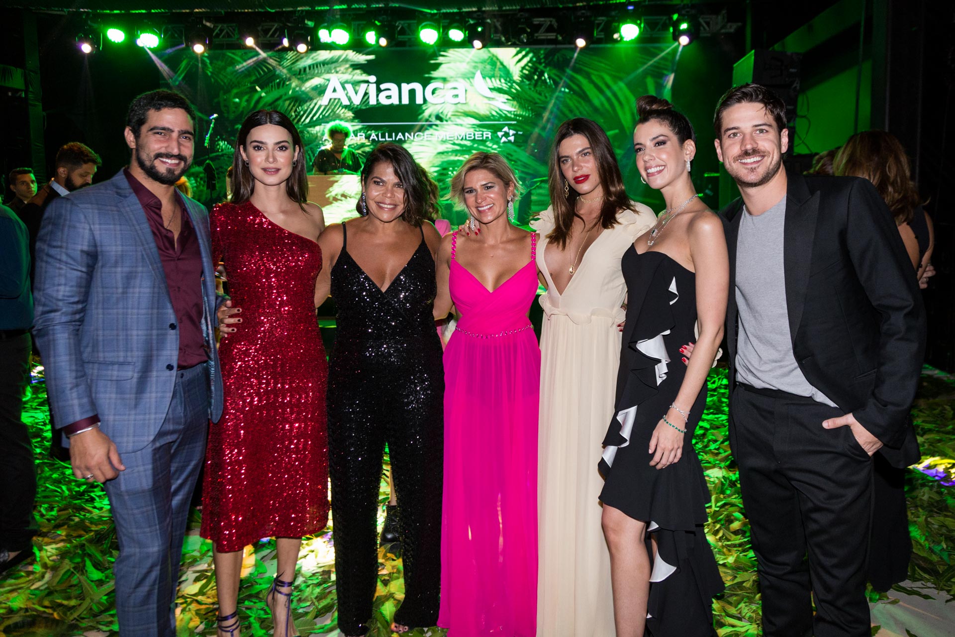 Baile Beneficente da Dona Santa em prol da Fundación Avina, reuniu celebs