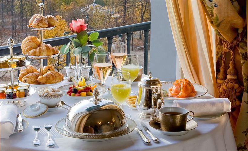 Hora do Chá no Le Meurice: suavidade e voluptuosidade  no início da primavera…