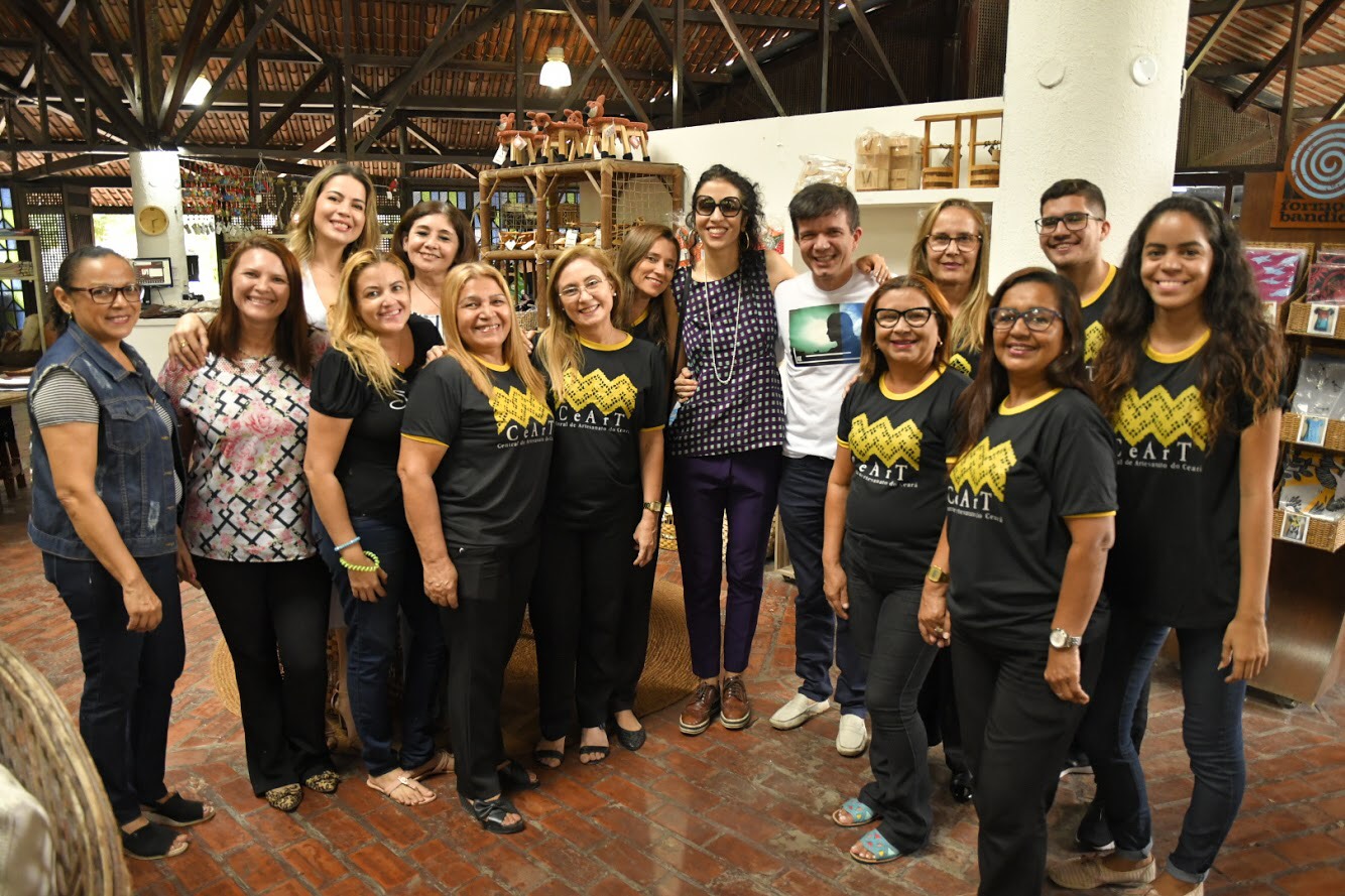 A cantora Marisa Monte, visita Central de Artesanato do Ceará – CEART