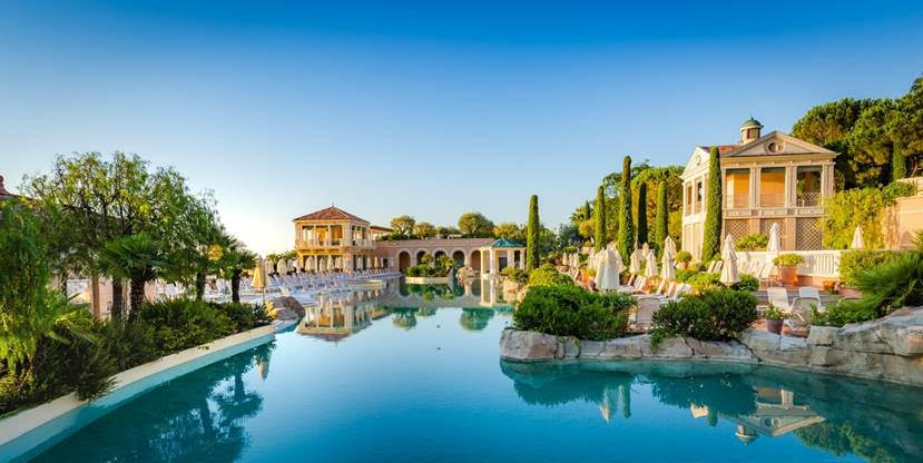 A “Melhor piscina de hotel da Europa” é do Monte-Carlo Bay Hotel & Resort