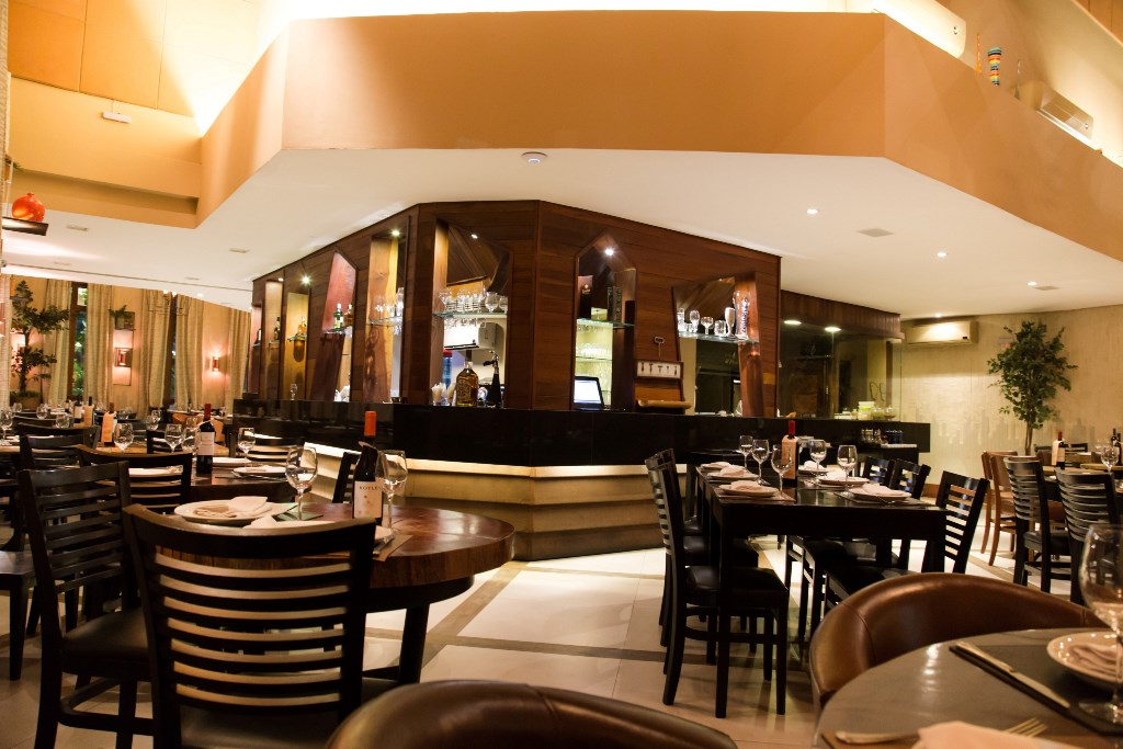 Restaurantes se reinventam e investem em ambientes fechados para eventos