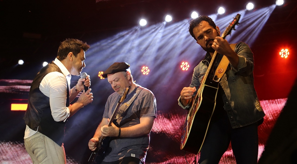 Zezé di Camargo e Luciano apresentam show comemorativo de 30 anos de carreira
