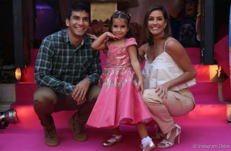 Deborah Secco vai montar peça para a filha estrear no teatro: ‘Ela pede’