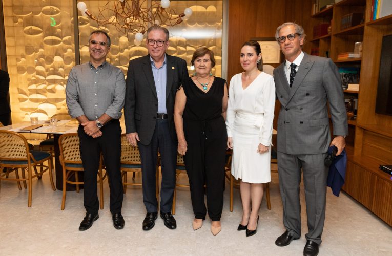 Restaurante Mangue Azul é lançado em evento para convidados