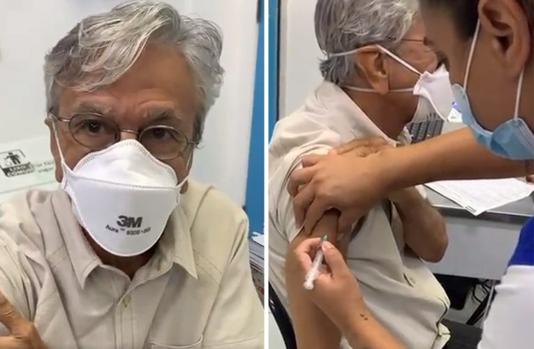Cantor baiano Caetano Veloso tomou a primeira dose vacina contra a Covid-19 Oxford/AstraZeneca.