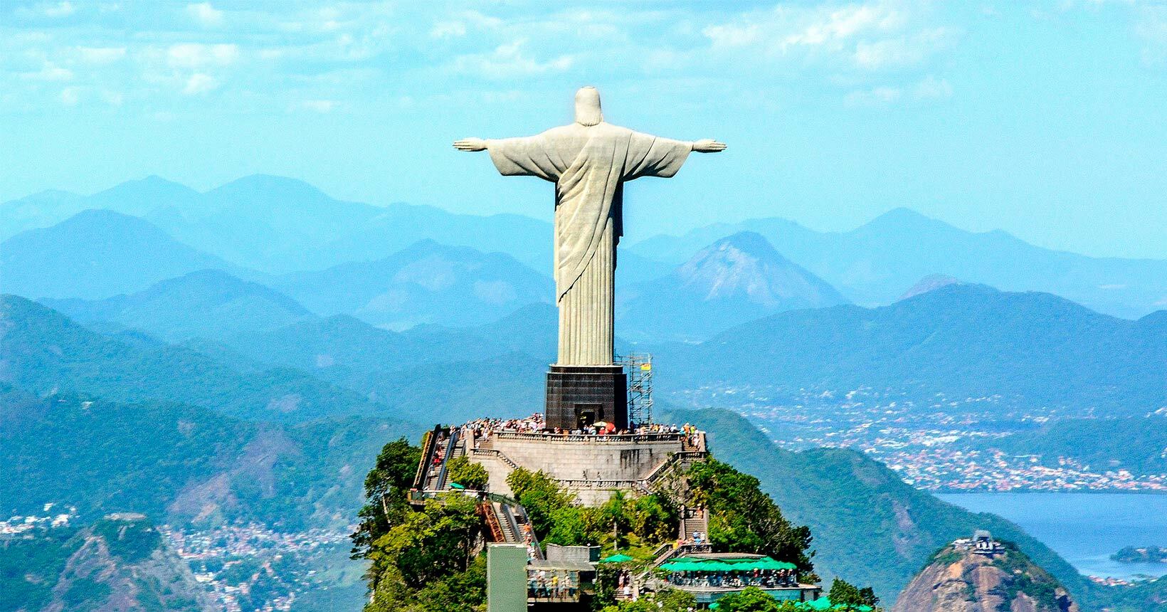 Cristo Redentor há 90 anos abençoando o Rio de Janeiro - Lázaro Medeiros