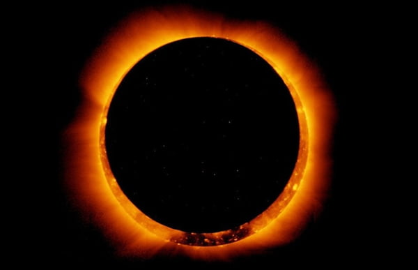 Eclipse total do sol acontece na segunda; saiba como ver pela internet