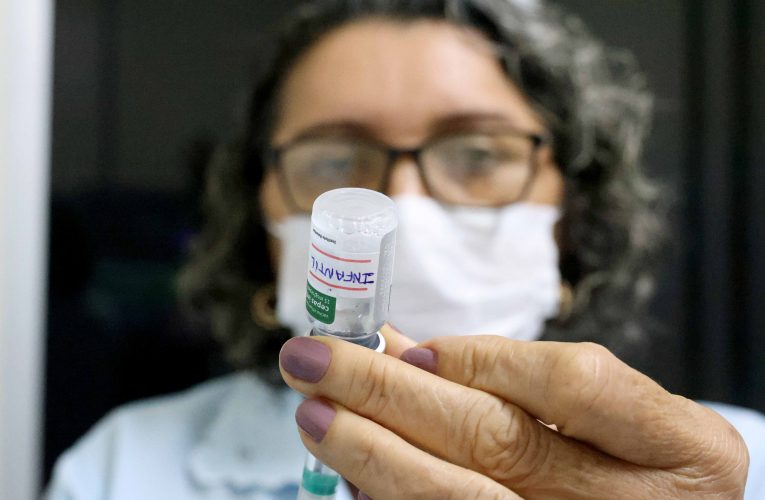 Prefeitura de Fortaleza realiza ação de vacinação contra influenza em shopping da Capital