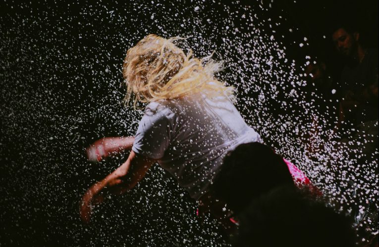 Vitrine criativa, dança afro diaspórica e debate de exposição são destaques desta semana no Dragão do Mar