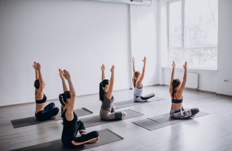 Pilates além do mito: a prática é indicada para todos os públicos e promove impactos até na saúde mental
