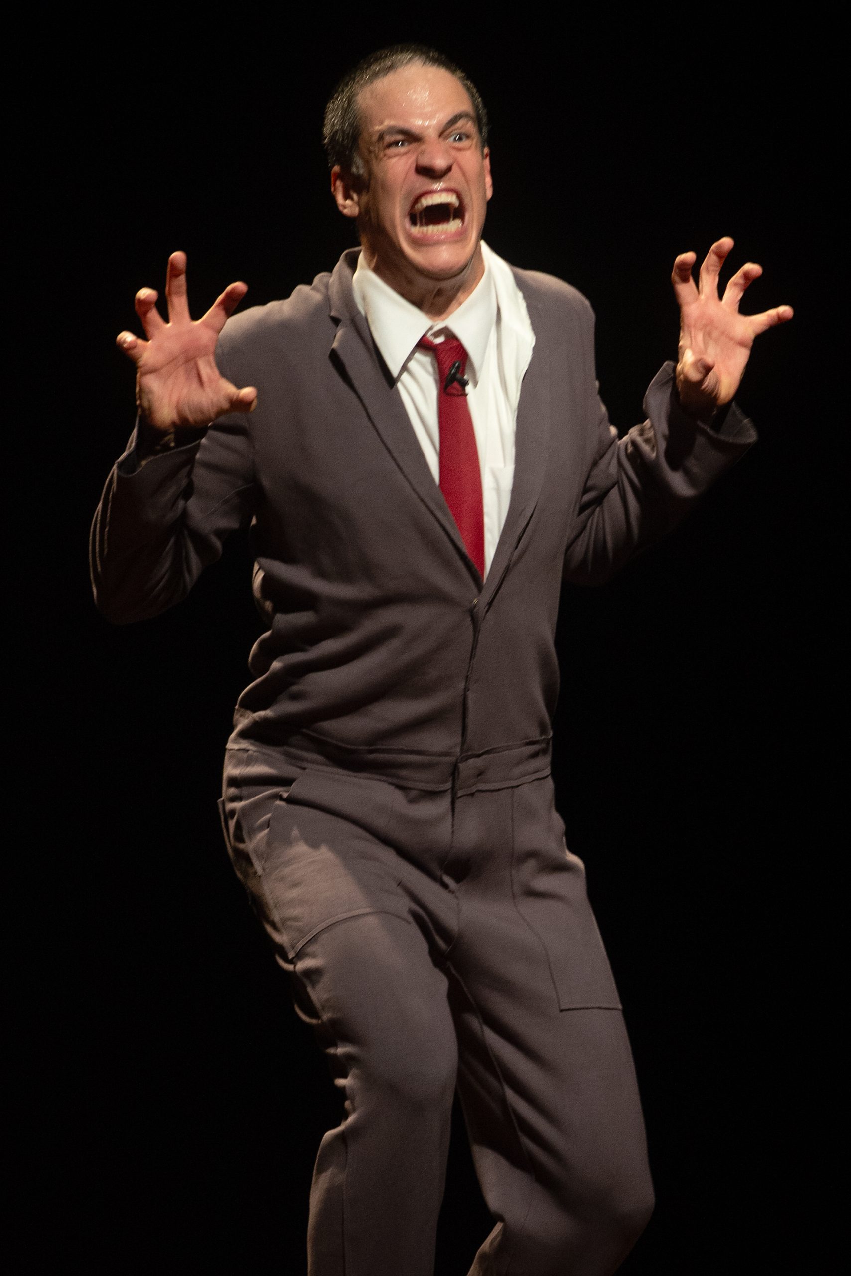 Mateus Solano apresenta seu primeiro monólogo no Teatro Brasil Tropical -  Lázaro Medeiros