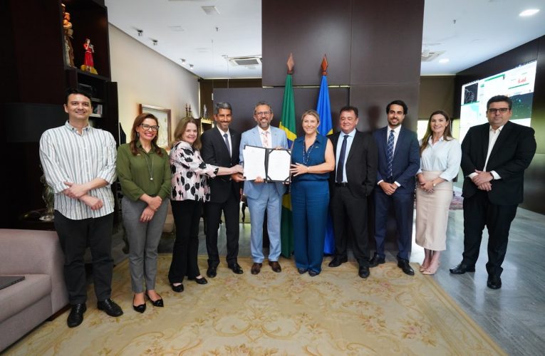 Governador Elmano de Freitas recebe embaixadora da Suécia e empresários para discutir novos investimentos no Ceará