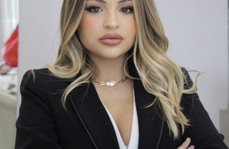 A Psicologia por trás da harmonização facial: Como a estética afeta a autoestima e o comportamento social