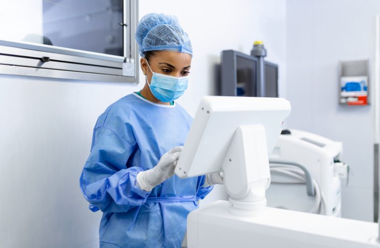 O uso cirúrgico da robótica em casos de câncer de próstata avança no Ceará