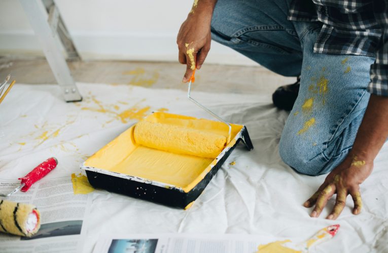 Calor, maior radiação solar e umidade do verão exigem cuidados redobrados com a pintura das residências