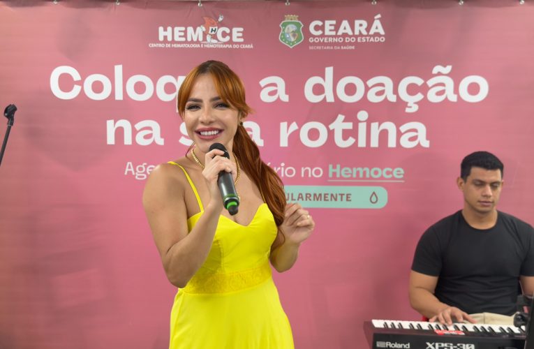 Vitória Fernandez leva música e solidariedade à campanha do Hemoce