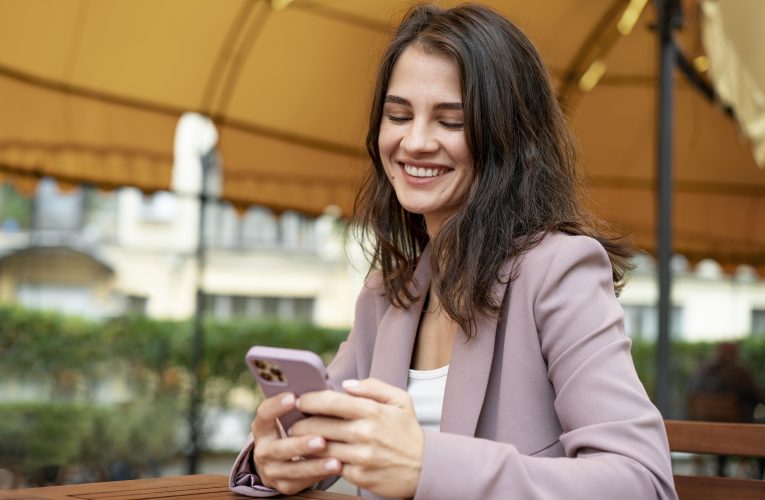 Aplicativos de relacionamento se tornam novo espaço de networking entre usuários 