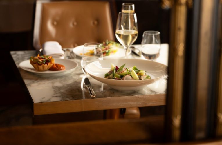 LE MEURICE LANÇA NOVA SÉRIE DE JANTARES COM ENÓLOGOS