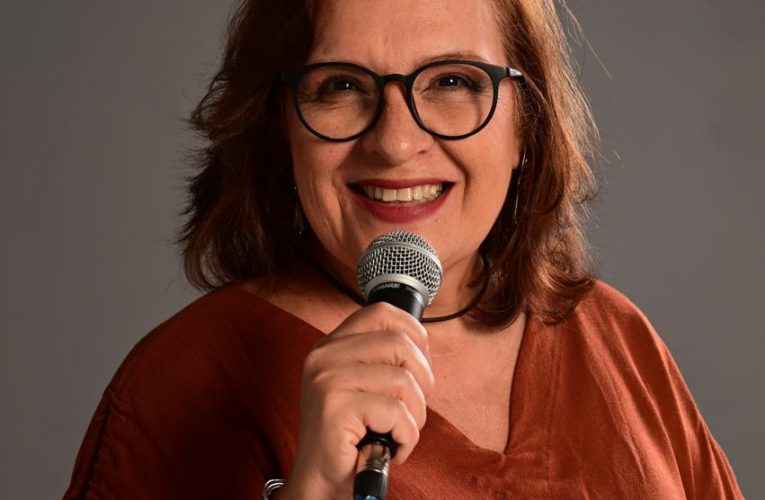 MÊS DA MULHER Joana Angélica faz show especial no Banco do Nordeste Cultural quinta, 12/3, celebrando as canções do compositor cearense Paulo César Oliveira. Ingressos gratuitos, no Outgo