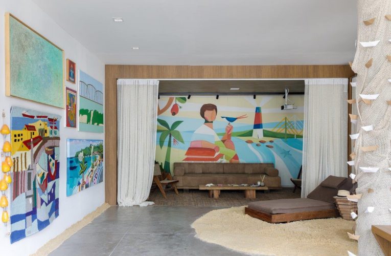 RODRA ASSINA “CASA DE VERANEIO” NA BIENAL DE ARQUITETURA BRASILEIRA, E OBRAS DE ARTE TEM DESTAQUE